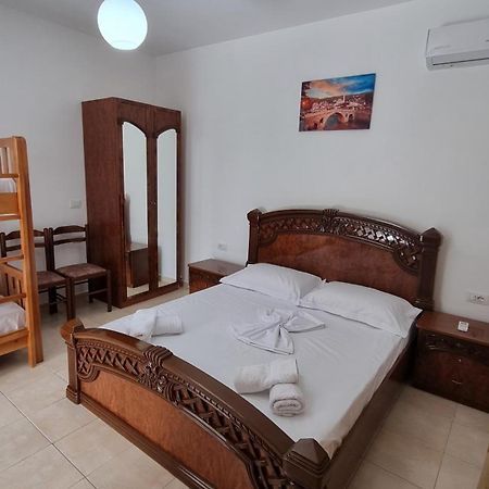 Villa Malaj فلورا المظهر الخارجي الصورة
